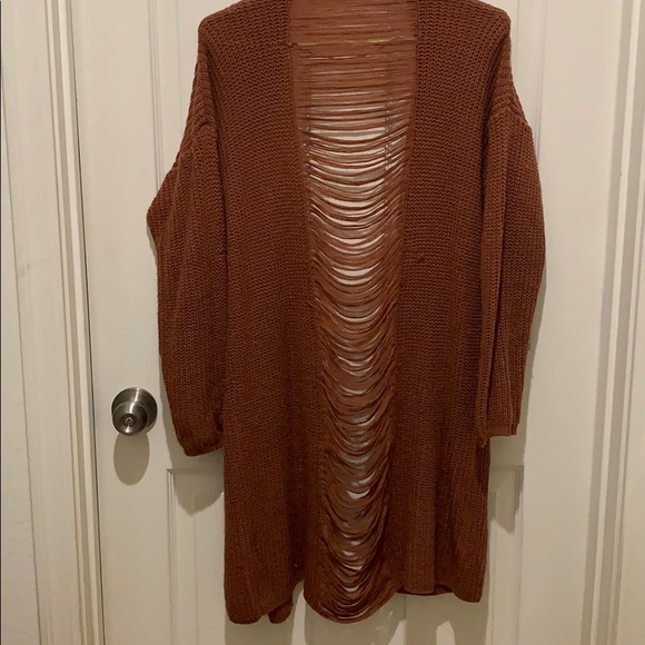 Cute cardigan with unique back - Picture 3 of 3